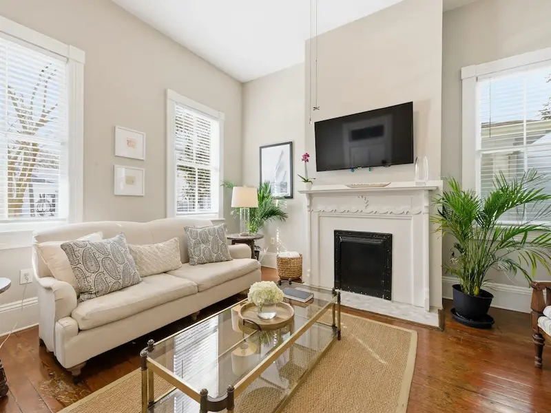 Suite 314A — historic Forsyth Park vacation rental on Airbnb, Savannah GA